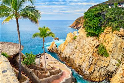 Mexiko Acapulco Klippen und Promenade